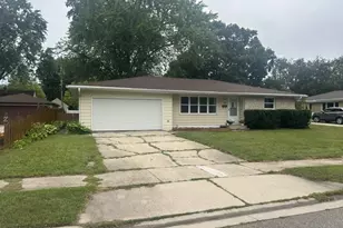 1366 Rockdale St, Green Bay, WI 54304 - Photo 3