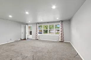 1366 Rockdale St, Green Bay, WI 54304 - Photo 5