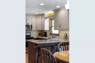 2623 W Sunnyview Circle, Appleton, WI 54914 - Photo 3