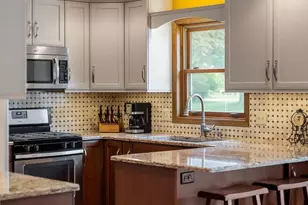 2623 W Sunnyview Cir, Appleton, WI 54914 - Photo 9