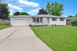 613 Simonet St, Green Bay, WI 54301 - Photo 1