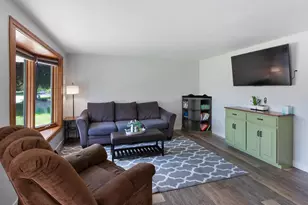 613 Simonet St, Green Bay, WI 54301 - Photo 9