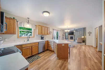 590 Brookfield Boulevard, Fond du Lac, WI 54935 - Photo 7