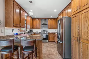 2842 Mayflower Rd, Green Bay, WI 54311 - Photo 9