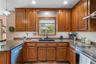 2842 Mayflower Rd, Green Bay, WI 54311 - Photo 11