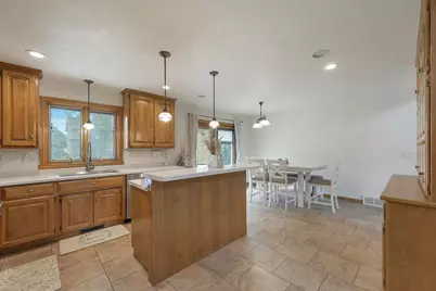 2501 Lopez Lane, Green Bay, WI 54311 - Photo 13