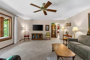 250 Traders Point Ln, Green Bay, WI 54302 - Photo 7