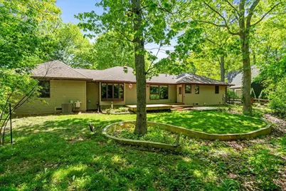 250 Traders Point Lane, Green Bay, WI 54302 - Photo 3