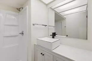1001 S Oneida St, Appleton, WI 54915 - Photo 17