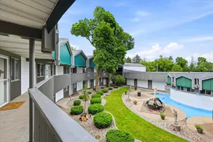 1001 S Oneida St, Appleton, WI 54915 - Photo 3