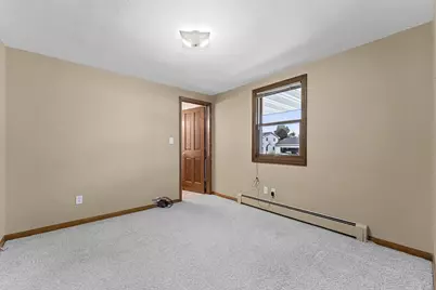619 Saratoga Street, Green Bay, WI 54303 - Photo 7