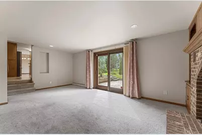 619 Saratoga Street, Green Bay, WI 54303 - Photo 9