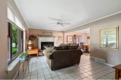 716 Eau Claire Place, De Pere, WI 54115 - Photo 9