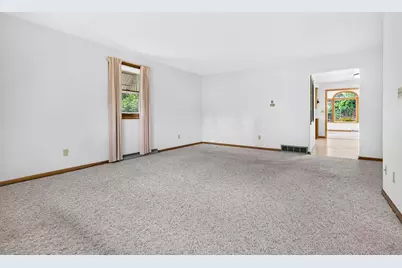 1049 Gregory Street, Neenah, WI 54956 - Photo 15