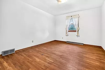 1049 Gregory Street, Neenah, WI 54956 - Photo 17