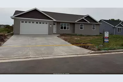 542 Riverview Drive, Berlin, WI 54923 - Photo 1