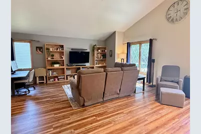1071 Woodcrest Drive, Fond du Lac, WI 54935 - Photo 7