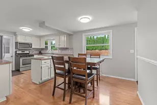 617 N Canterbury Dr, Appleton, WI 54915 - Photo 9
