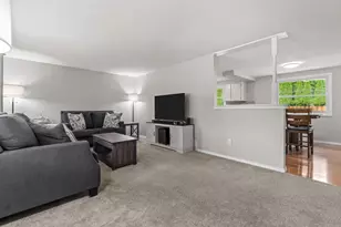 617 N Canterbury Dr, Appleton, WI 54915 - Photo 7