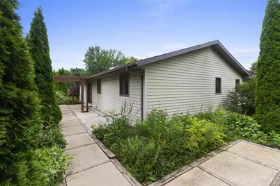 24 Greves Court, Appleton, WI 54914 - Photo 5