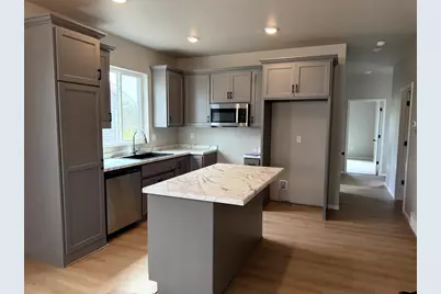 2209 Golden Gate Drive, Appleton, WI 54913 - Photo 5