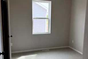 2209 Golden Gate Dr, Appleton, WI 54913 - Photo 9
