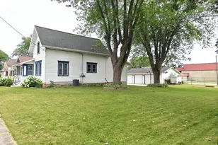 125 Trier St, Brillion, WI 54110 - Photo 3