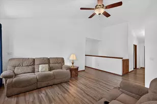810 Killarny Trail, De Pere, WI 54115 - Photo 11