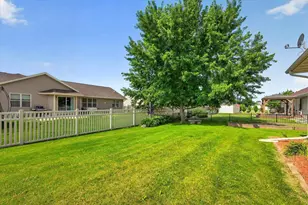 810 Killarny Trail, De Pere, WI 54115 - Photo 51
