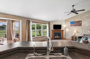 388 Wooden Shoe Cir, Kaukauna, WI 54130 - Photo 15