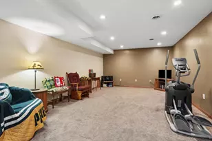 388 Wooden Shoe Cir, Kaukauna, WI 54130 - Photo 21