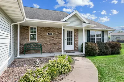 388 Wooden Shoe Circle, Kaukauna, WI 54130 - Photo 3