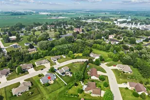 388 Wooden Shoe Cir, Kaukauna, WI 54130 - Photo 37