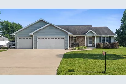 388 Wooden Shoe Circle, Kaukauna, WI 54130 - Photo 1