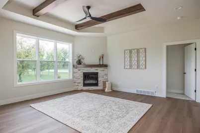 N9095 Southtowne Drive, Menasha, WI 54952 - Photo 3