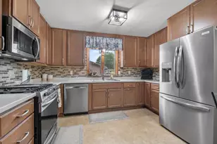 1106 Owena St, Marinette, WI 54143 - Photo 9