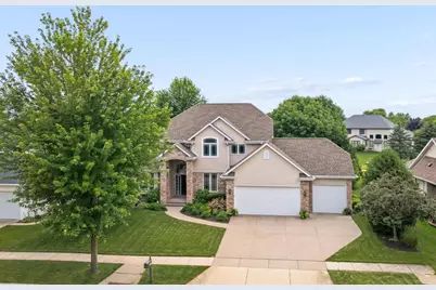 2917 E Fallcreek Lane, Appleton, WI 54913 - Photo 1