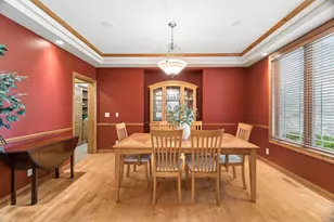 2917 E Fallcreek Ln, Appleton, WI 54913 - Photo 5