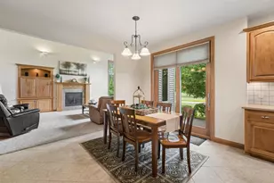 2917 E Fallcreek Ln, Appleton, WI 54913 - Photo 11