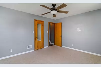 335 E Cedar Street, Pulaski, WI 54162 - Photo 17