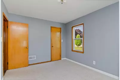 335 E Cedar Street, Pulaski, WI 54162 - Photo 19