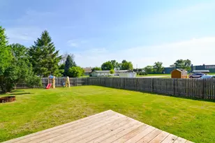 335 E Cedar St, Pulaski, WI 54162 - Photo 31
