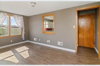 335 E Cedar Street, Pulaski, WI 54162 - Photo 23