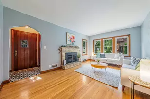1704 N Erb St, Appleton, WI 54911 - Photo 5