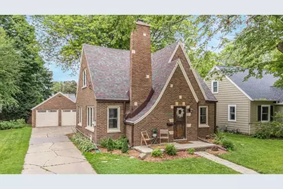1704 N Erb Street, Appleton, WI 54911 - Photo 1