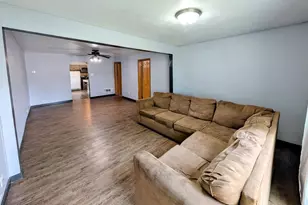 725 Main St, Wrightstown, WI 54180 - Photo 11