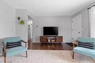 1718 Schaefer Cir, Appleton, WI 54915 - Photo 13