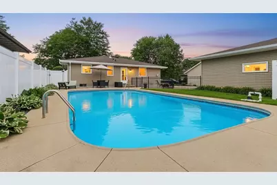 1718 Schaefer Circle, Appleton, WI 54915 - Photo 3