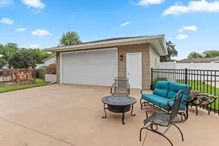 1718 Schaefer Cir, Appleton, WI 54915 - Photo 49