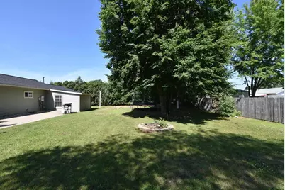426 E Green Meadow Drive, Wautoma, WI 54982 - Photo 17